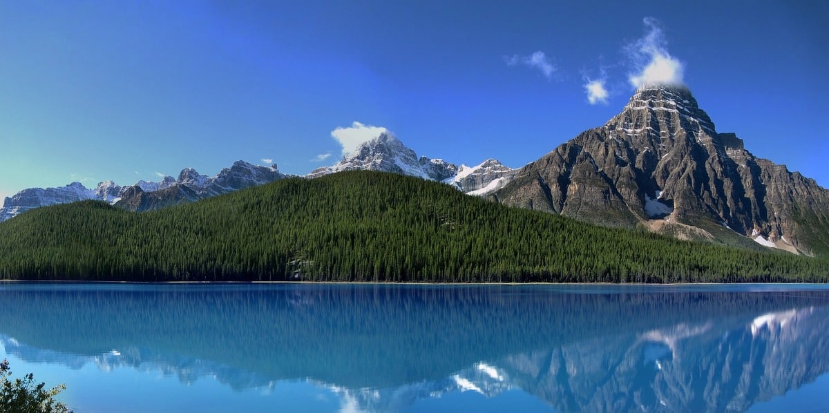 Canadá. Mount Chephren es una montaña ubicada en el valle del río Mistaya en el Parque Nacional Banff, Canadá