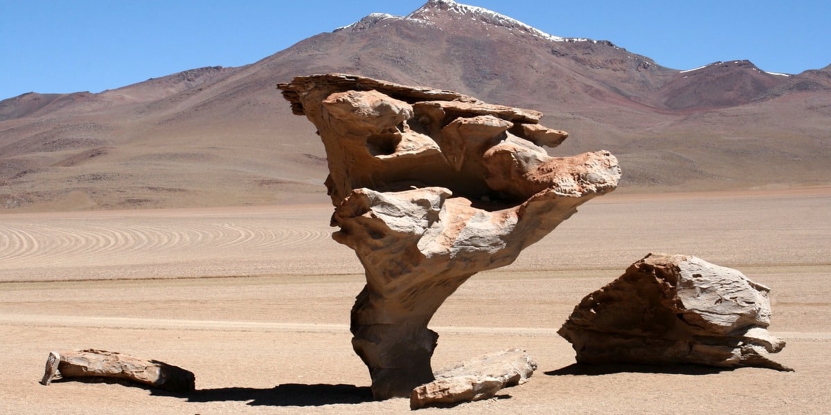 Chile. Roca erosionada por el viento en el desierto de Atacama en Chile