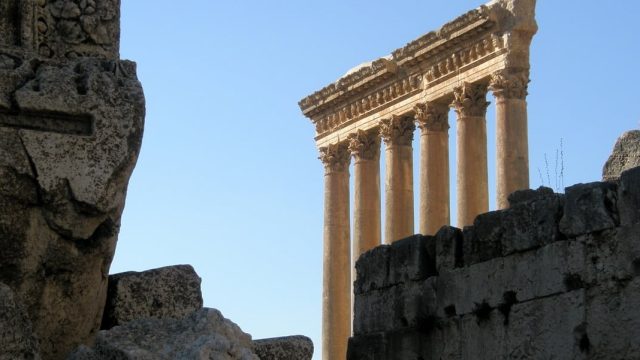 Líbano. Ruinas de arquitectura clasica del Templo a Jupiter en Baalbek-Libano